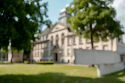 Harter Sparkurs statt bequemer Steuererhöhungen